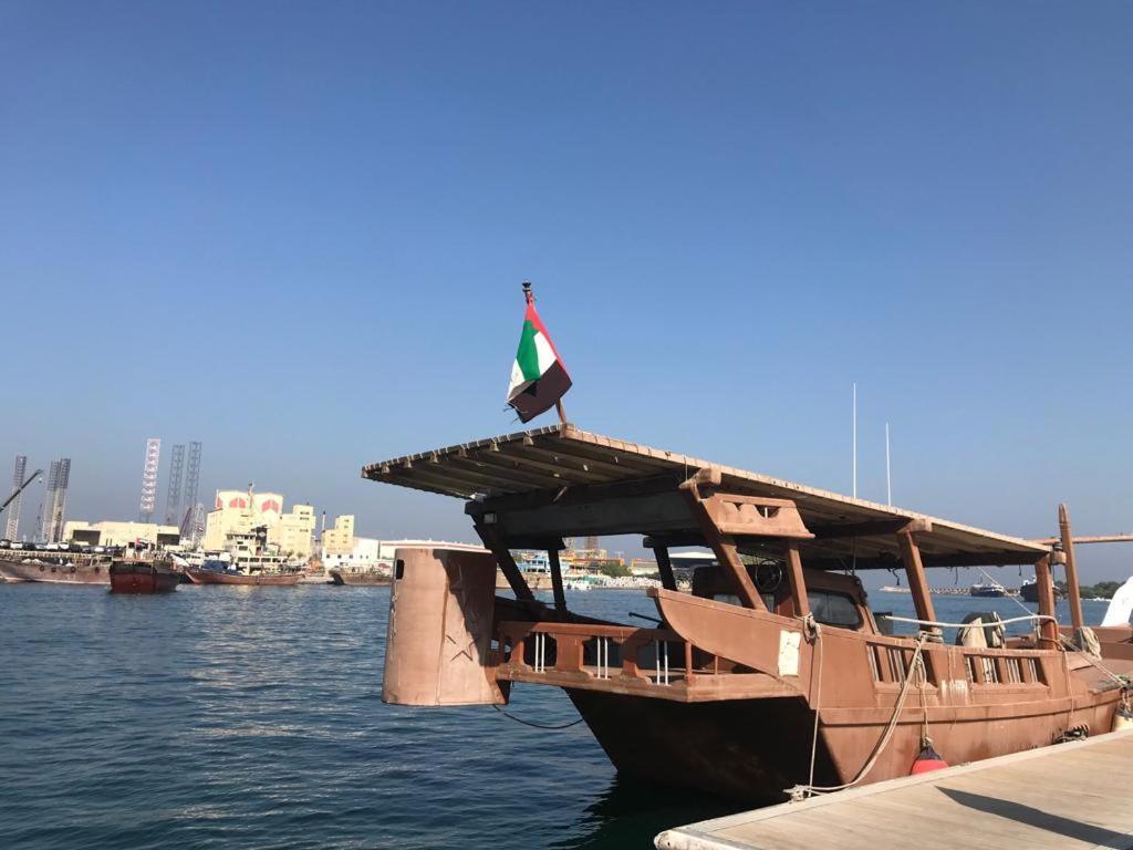 שארג'ה Al Majarah Residence מראה חיצוני תמונה