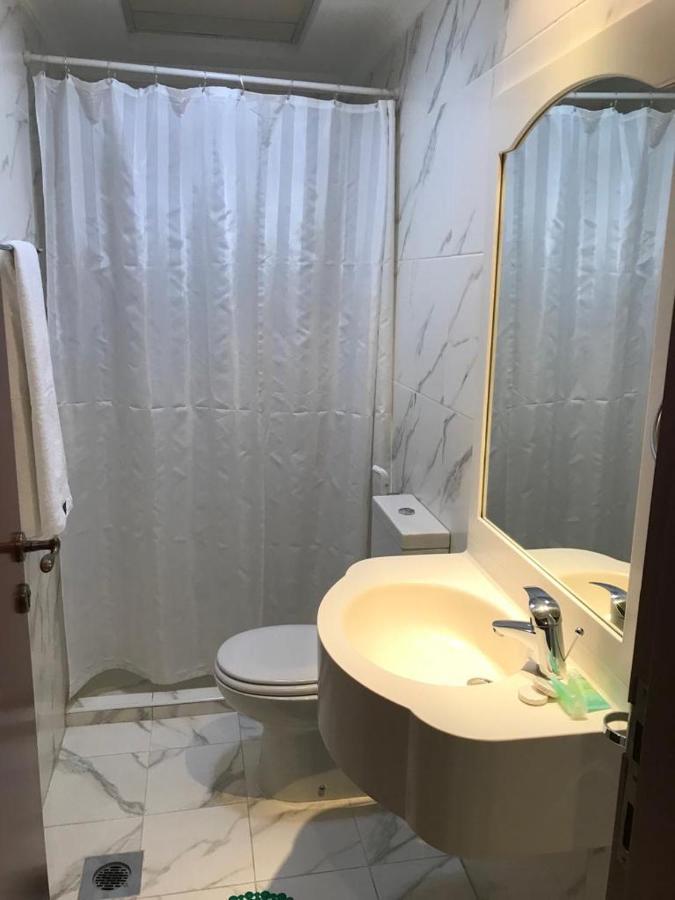 שארג'ה Al Majarah Residence מראה חיצוני תמונה