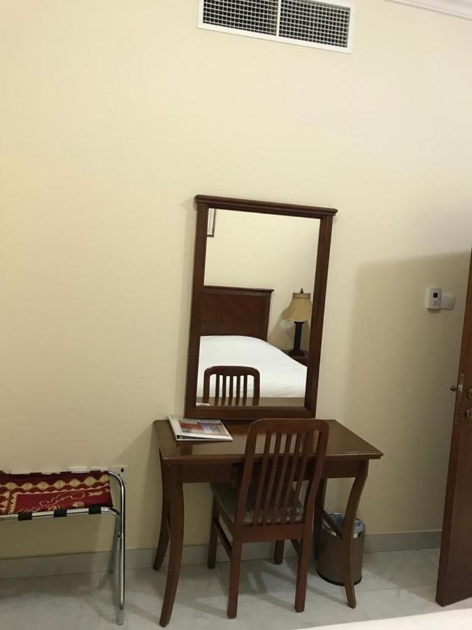 שארג'ה Al Majarah Residence מראה חיצוני תמונה